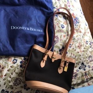 Vintage Dooney & Bourke brown bucket bag